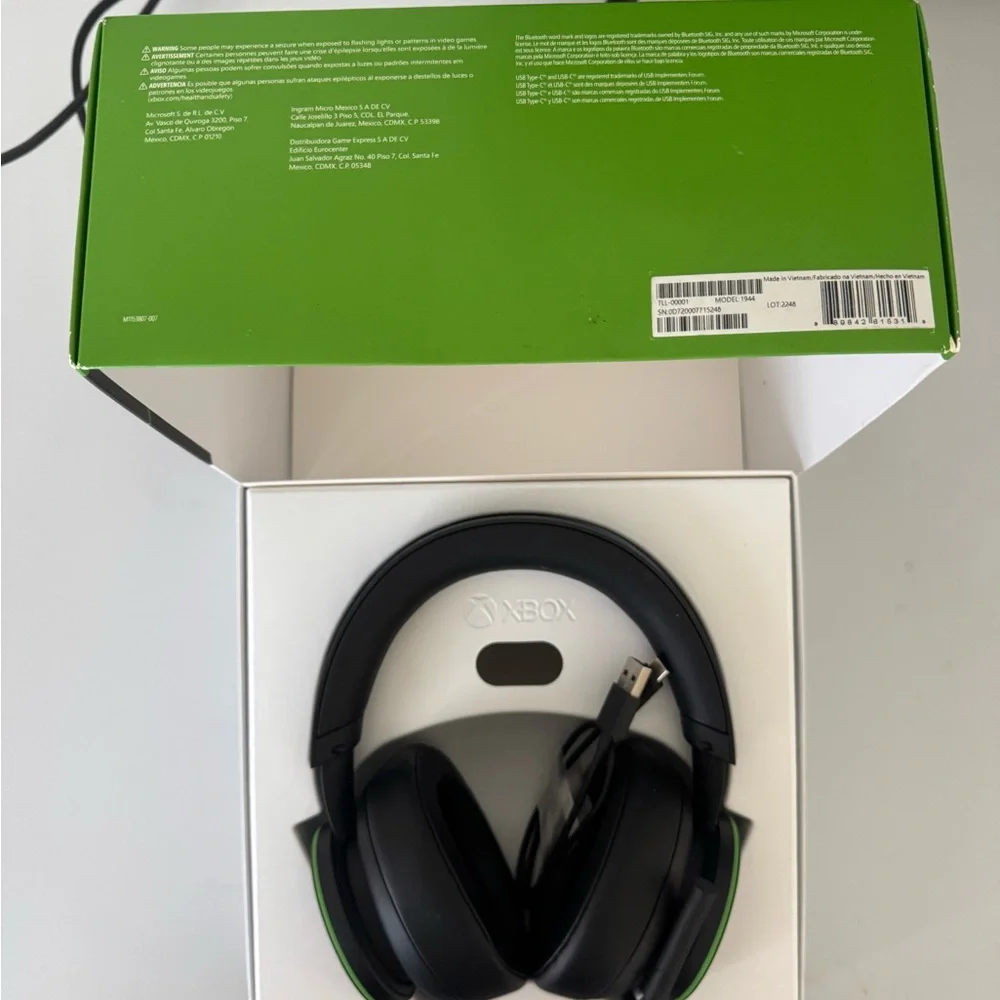 Microsoft Wireless Headset in Black with Green Accents